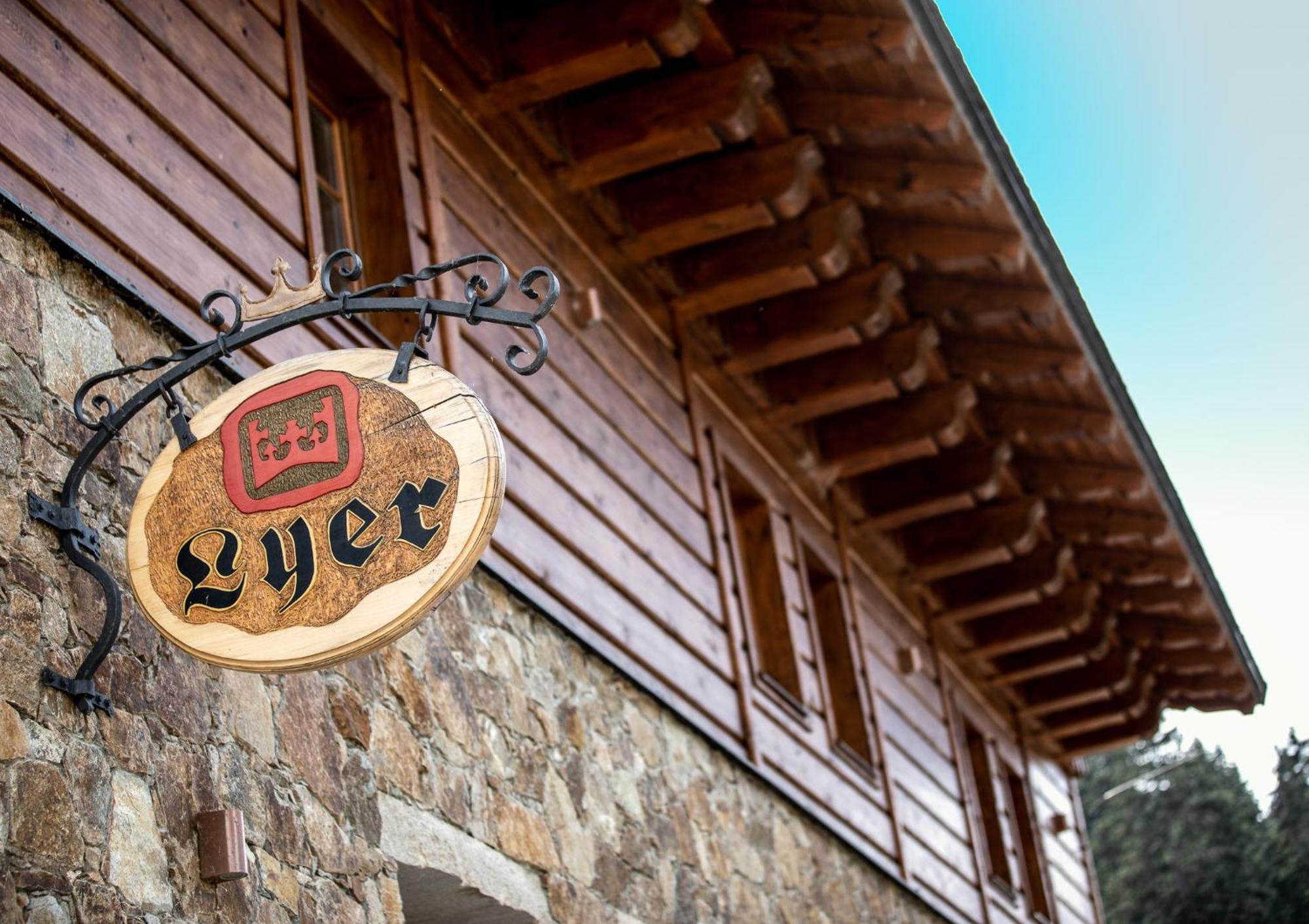 Pivovar Lyer 모드라바 외부 사진